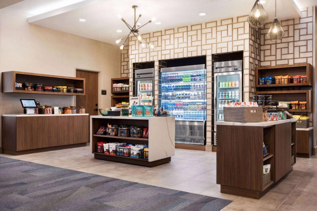 La Quinta Inn & Suites By Wyndham Del Rio Bagian luar foto