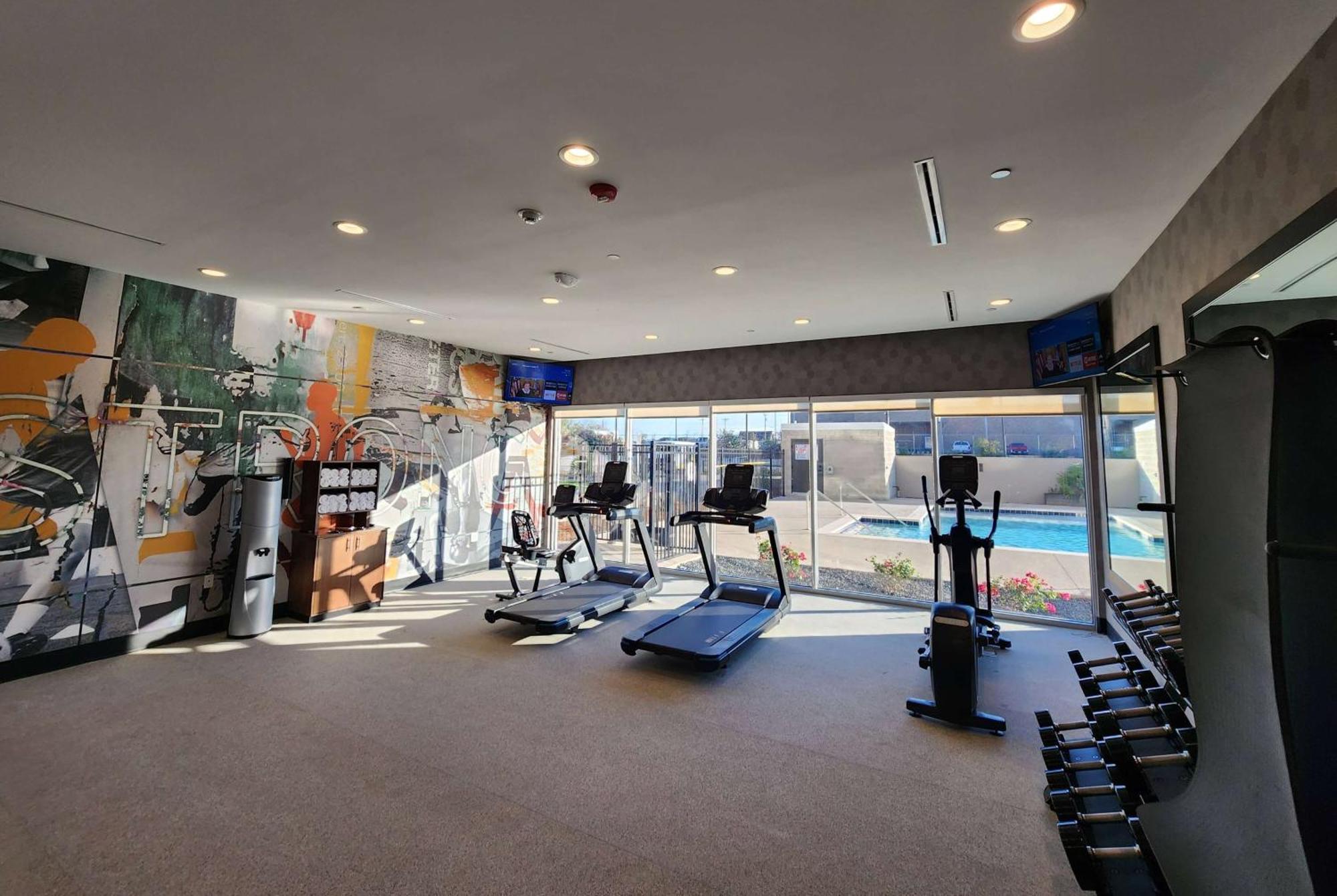La Quinta Inn & Suites By Wyndham Del Rio Bagian luar foto